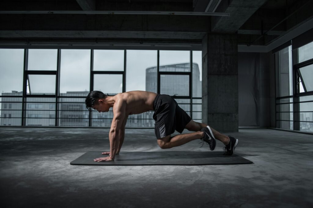 A man boosting his strength and stamina with exercise, showing one of the key benefits of ashwagandha for physical performance.